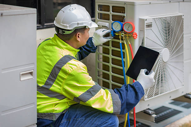 Professional Hvac technician working in Livingston, LA